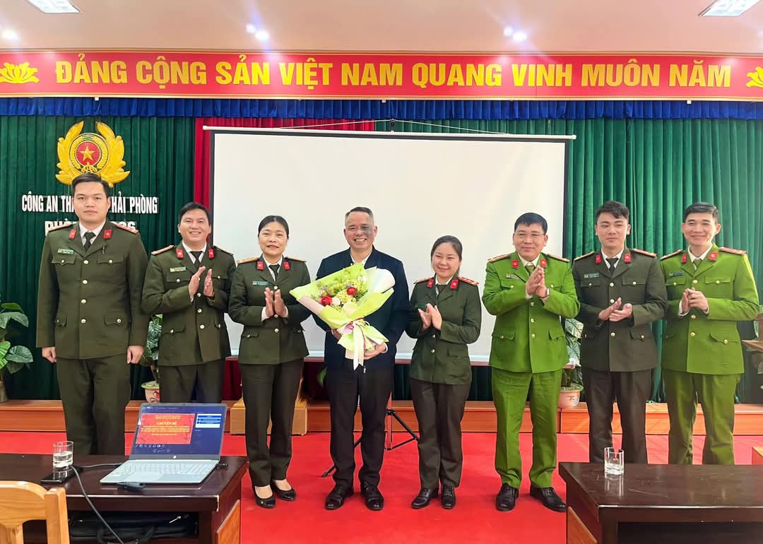 Sinh hoạt chính trị: “Tuổi trẻ CAND học tập và làm theo tư tưởng, đạo đức, phong cách Hồ Chí Minh trong kỷ nguyên mới - kỷ nguyên vươn mình của dân tộc”